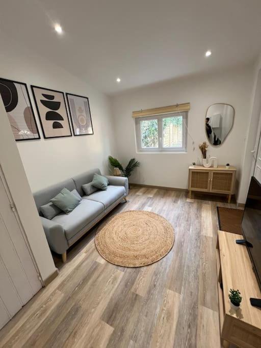Tres Bel Appartement Neuf Avignone Esterno foto