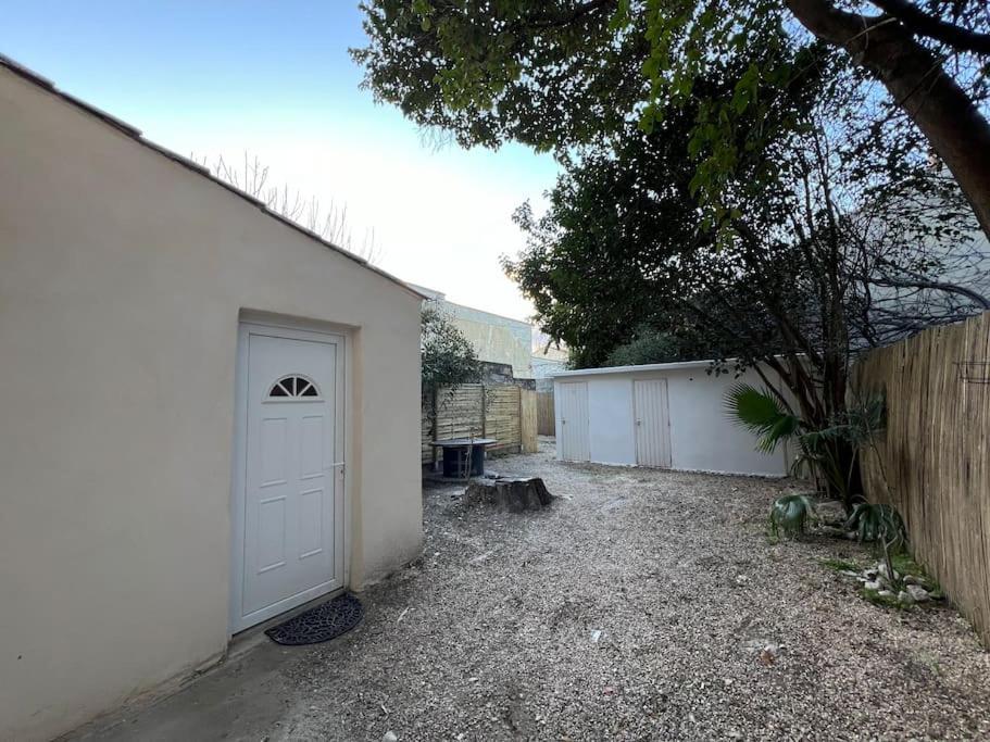 Tres Bel Appartement Neuf Avignone Esterno foto